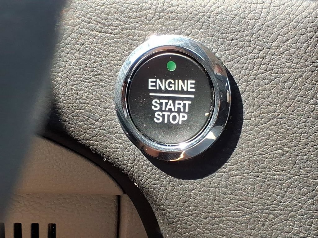 Certified 2024 Ford Edge Titanium AWD/4WD image 17