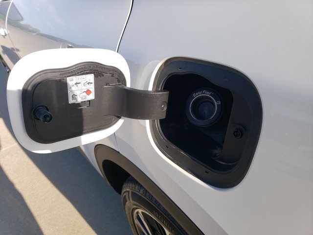 Certified 2022 Ford Escape SE w/ SE Sport Appearance Package AWD/4WD image 15