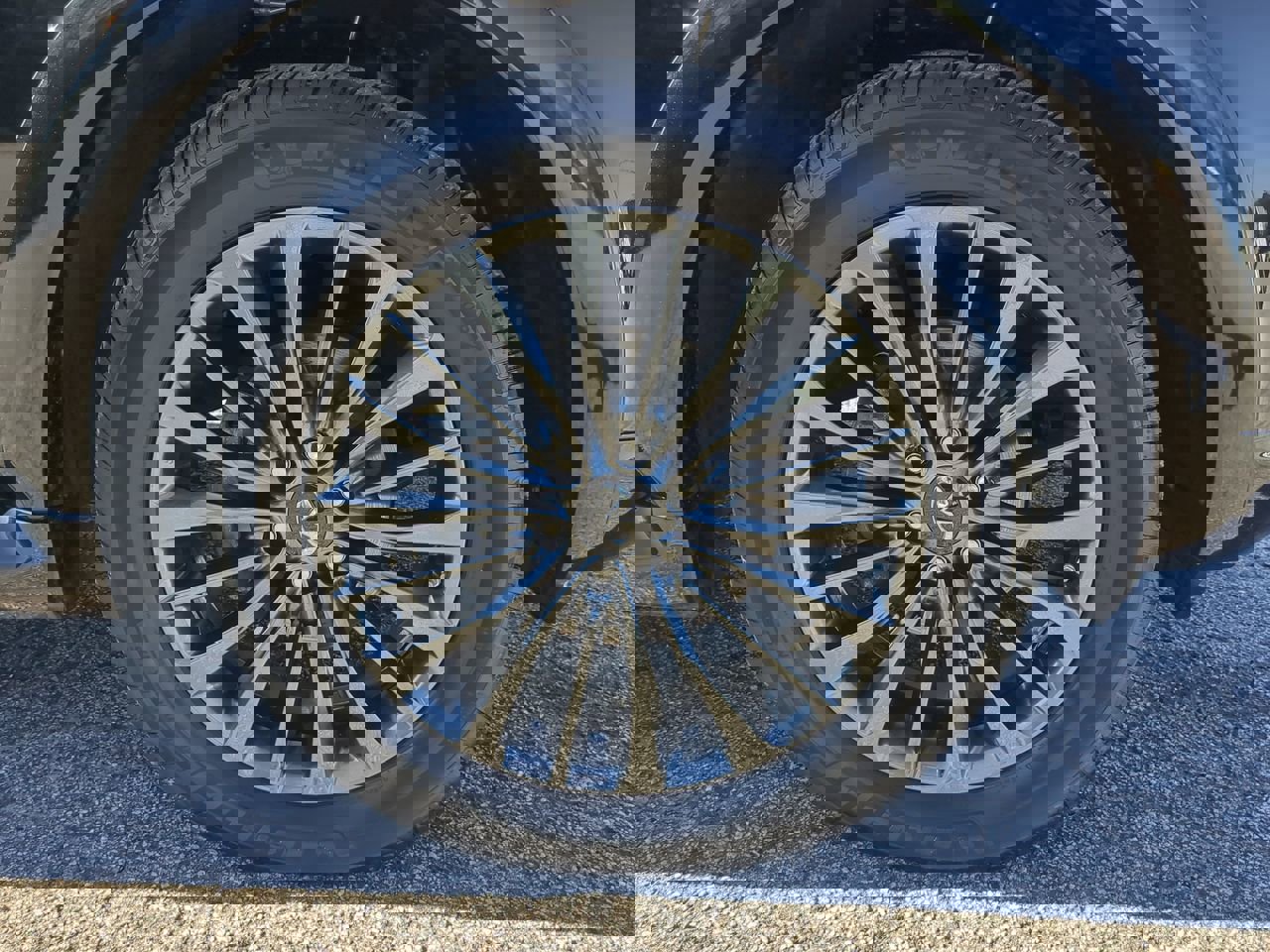 Used 2023 INFINITI QX80 Premium Select w/ All-Season Package image 9