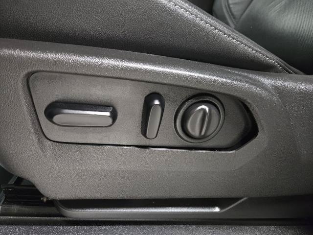 Used 2019 GMC Sierra 1500 SLT w/ SLT Convenience Package AWD/4WD image 32
