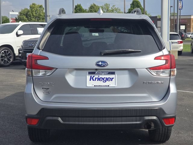 Used 2022 Subaru Forester Premium AWD/4WD image 16