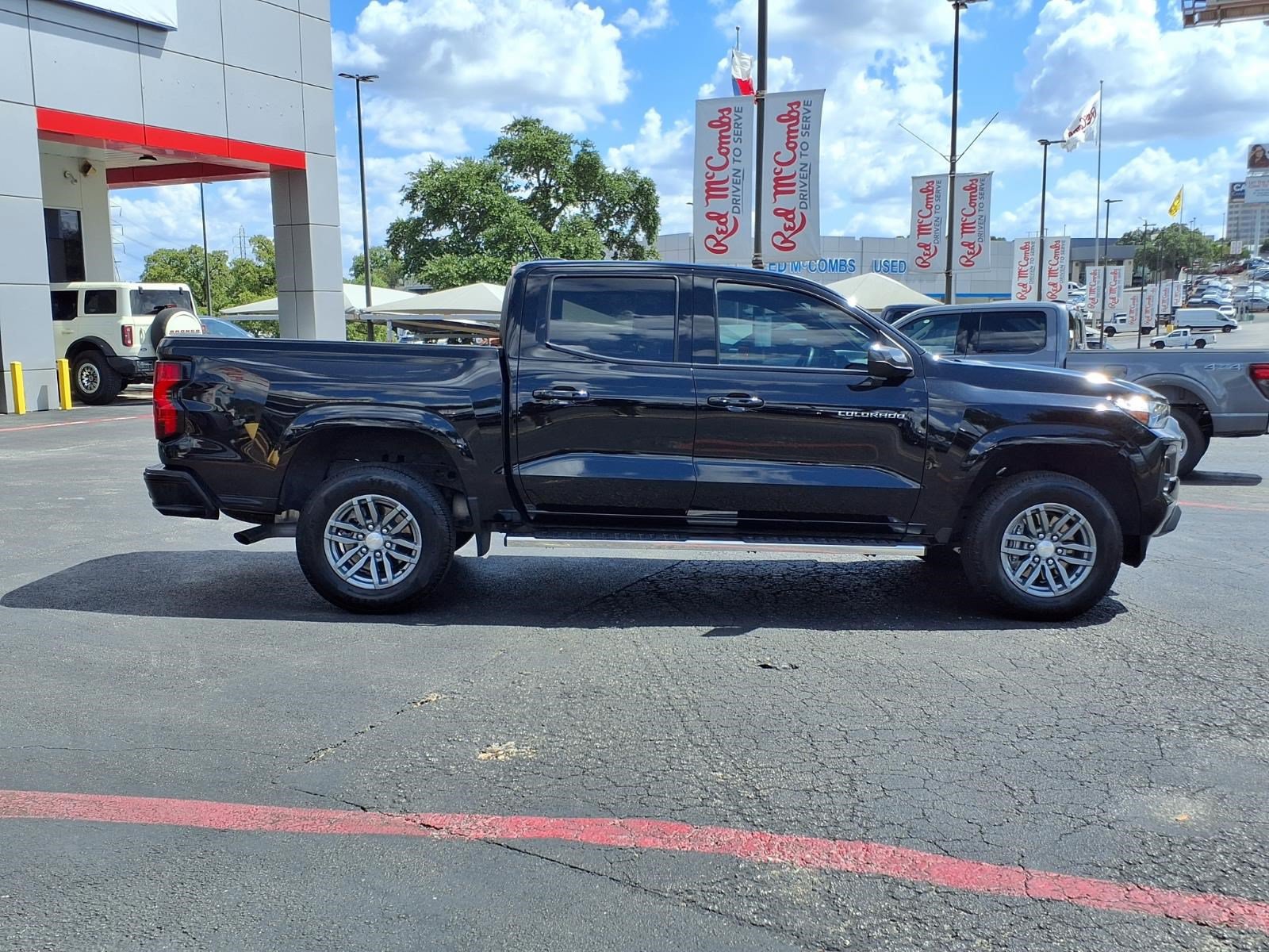 Used 2025 Chevrolet Colorado LT RWD image 5