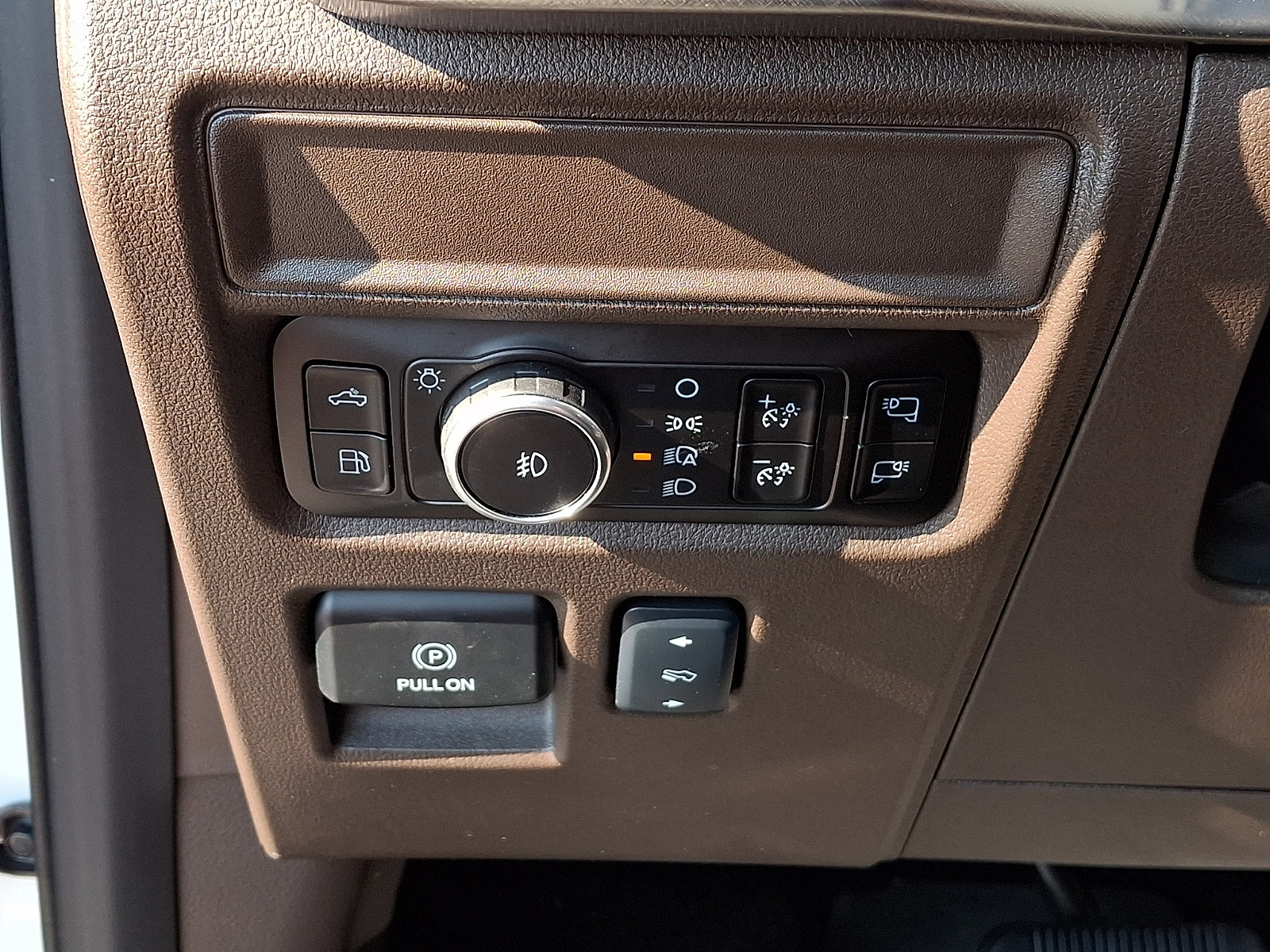 Certified 2025 Ford F150 King Ranch AWD/4WD image 29