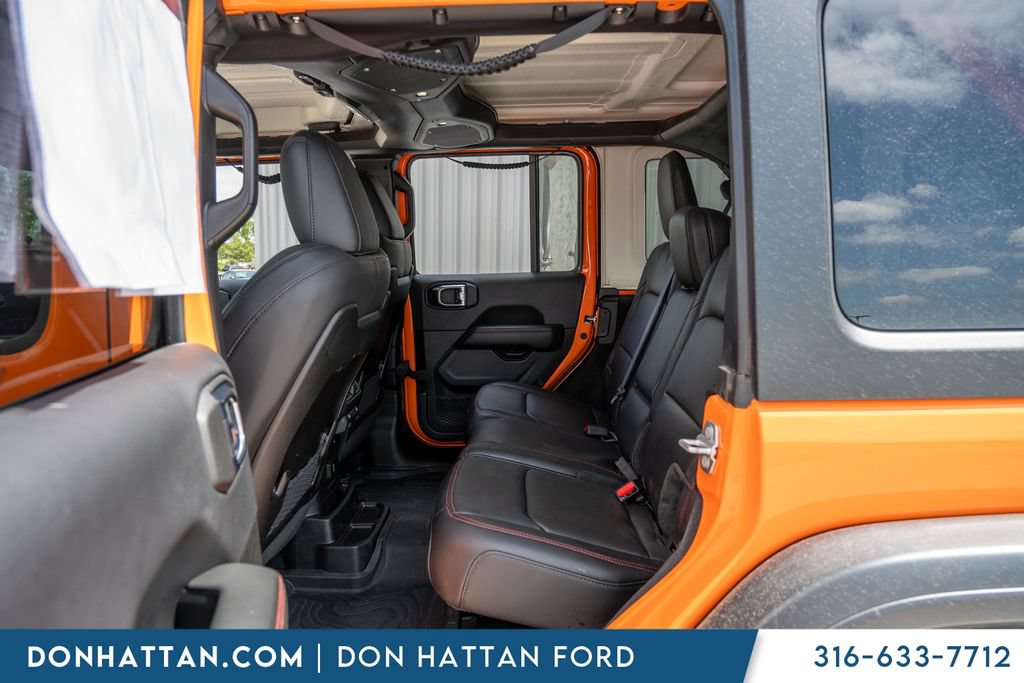 Used 2025 Jeep Wrangler Unlimited Rubicon w/ Convenience Group AWD/4WD image 24
