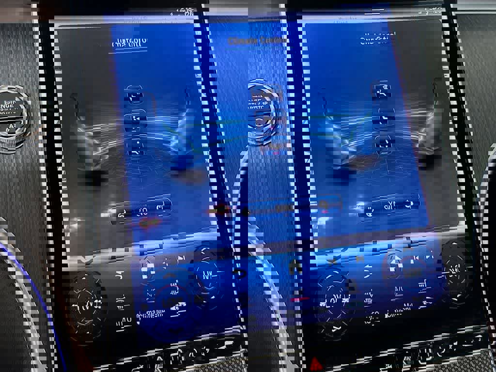 Used 2022 Mercedes-Benz C 300 C 300 image 21