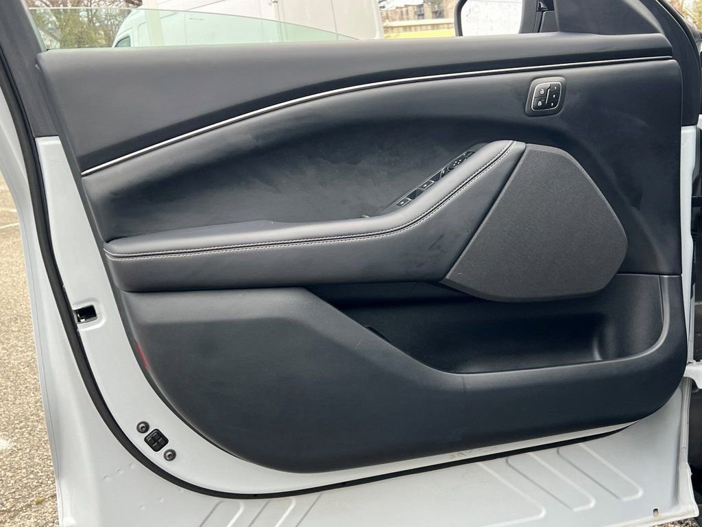 Certified 2023 Ford Mustang Mach-E Select w/ Comfort Package Lite image 19