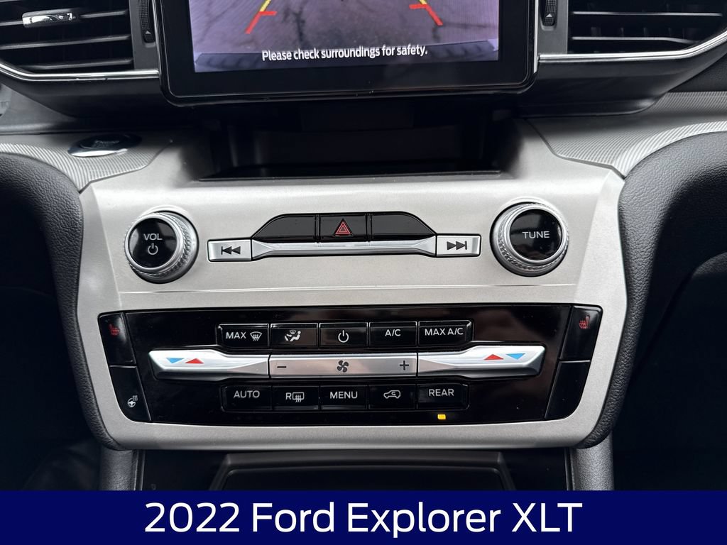 Certified 2022 Ford Explorer XLT w/ XLT Sport Appearance Package AWD/4WD image 25