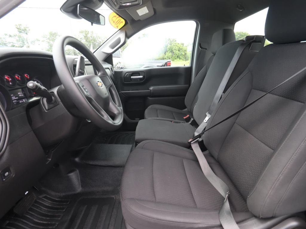Used 2025 Chevrolet Silverado 1500 W/T RWD image 2