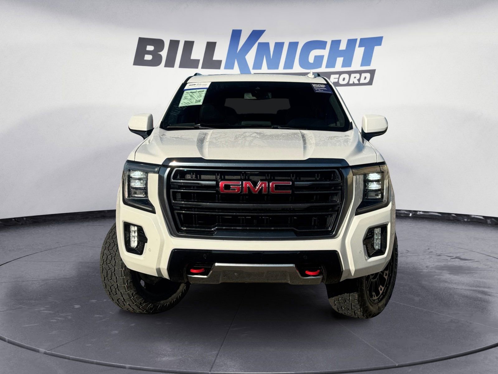 Used 2022 GMC Yukon XL AT4 image 8