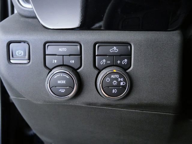 Used 2023 Chevrolet Silverado 1500 RST AWD/4WD image 24