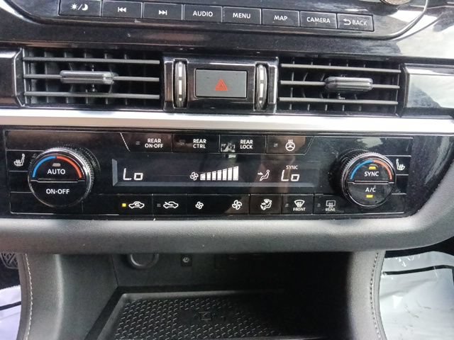Used 2024 Nissan Pathfinder SL AWD/4WD image 24