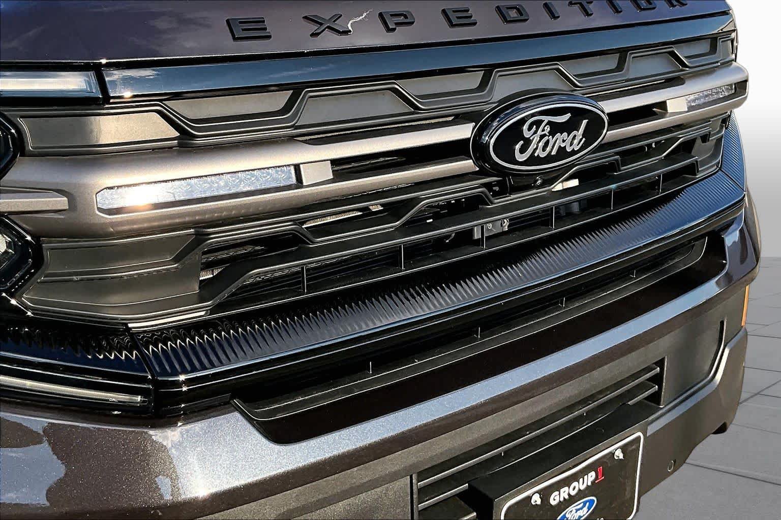 Certified 2025 Ford Expedition Tremor AWD/4WD image 30
