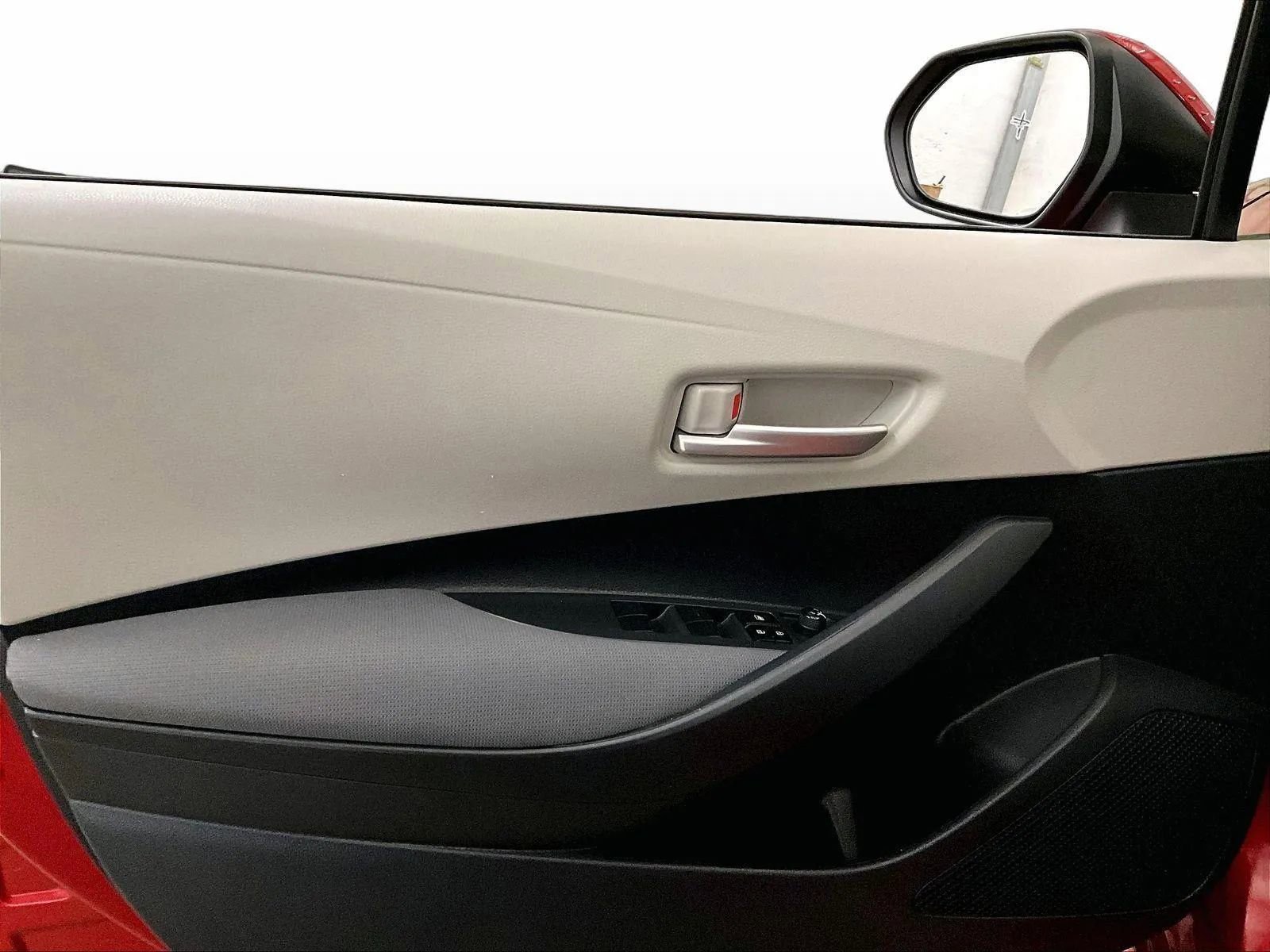 Used 2021 Toyota Corolla LE image 22