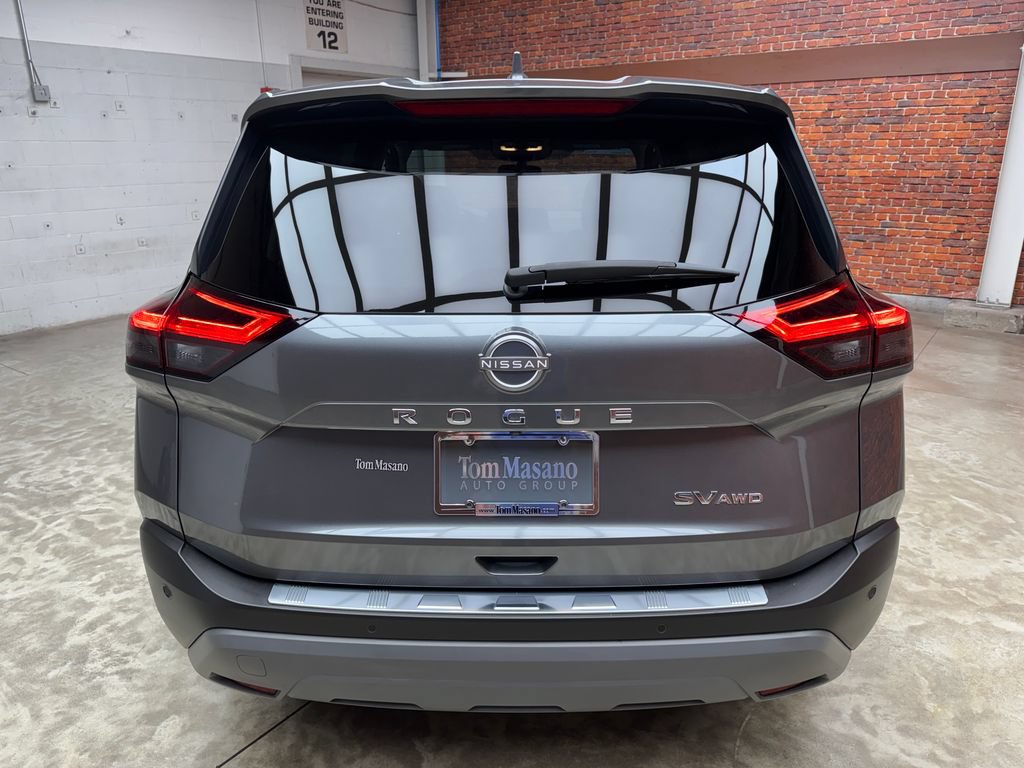 Used 2023 Nissan Rogue SV AWD/4WD image 4