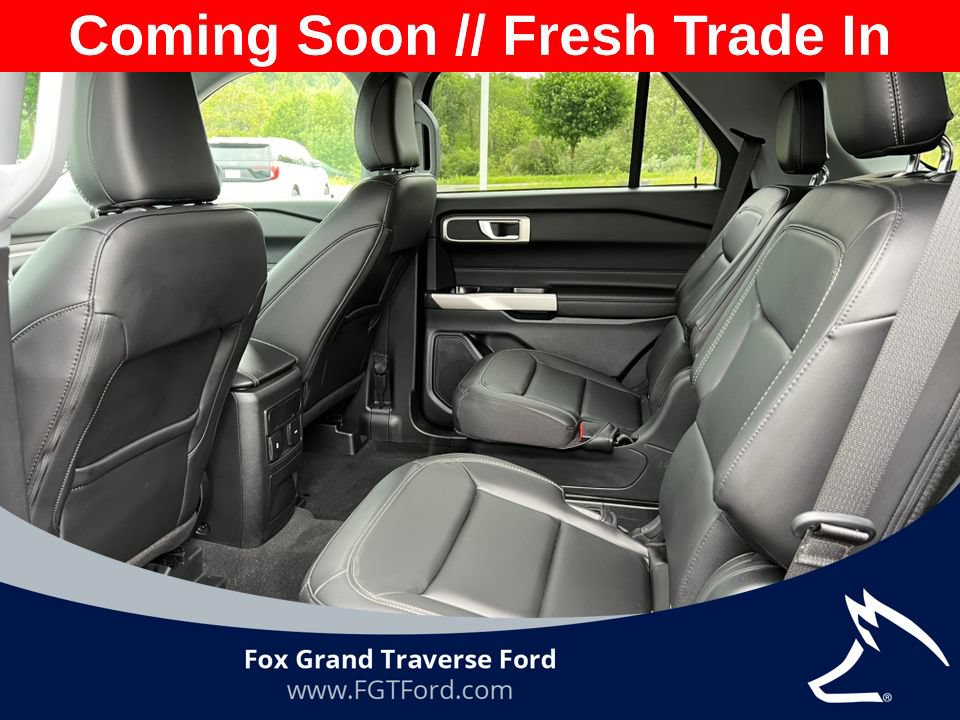Certified 2023 Ford Explorer XLT w/ Equipment Group 202A AWD/4WD image 4