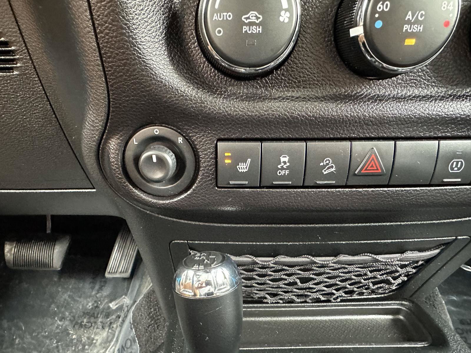 Used 2017 Jeep Wrangler Unlimited Sahara w/ Quick Order Package 24E Chief AWD/4WD image 25
