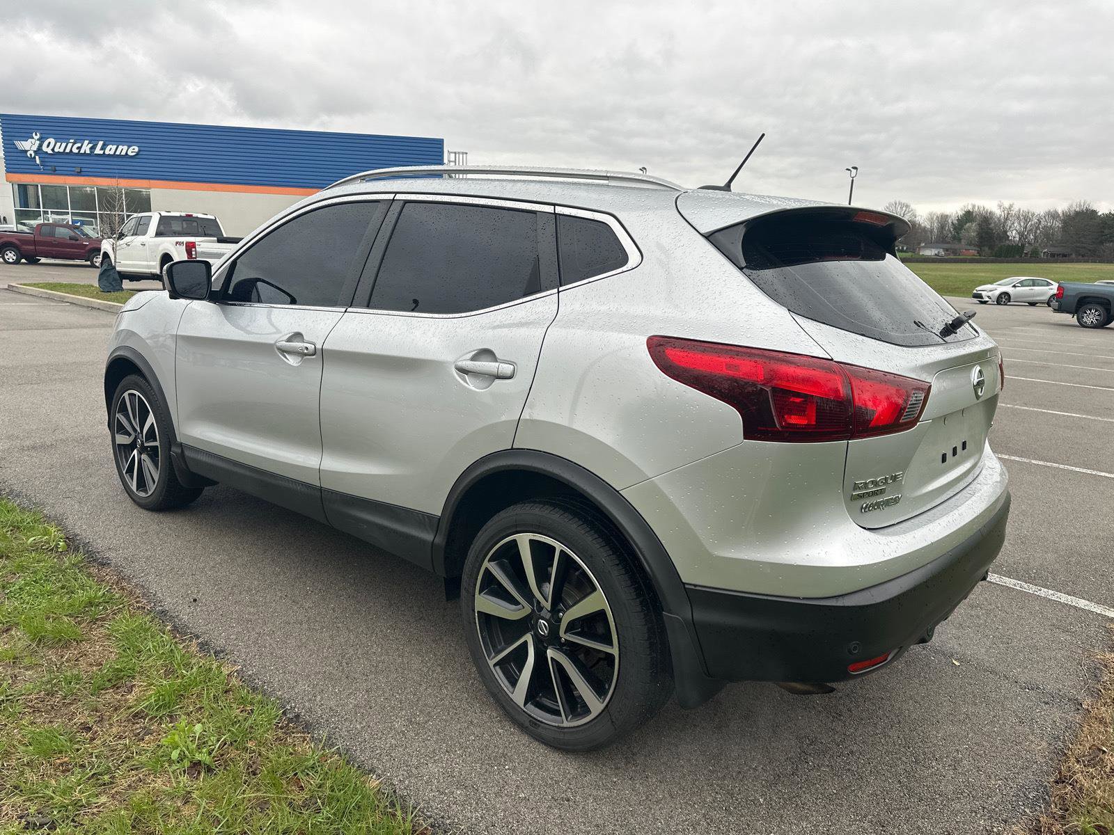 Used 2019 Nissan Rogue Sport SL w/ Premium Package image 5