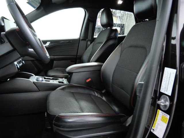 Certified 2023 Ford Escape ST-Line Select w/ Tech Pack #2 image 16