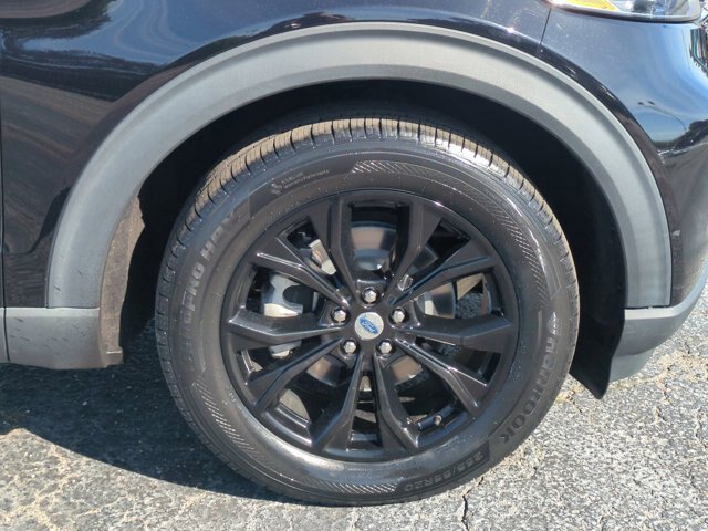 Certified 2022 Ford Explorer XLT w/ Equipment Group 202A AWD/4WD image 11