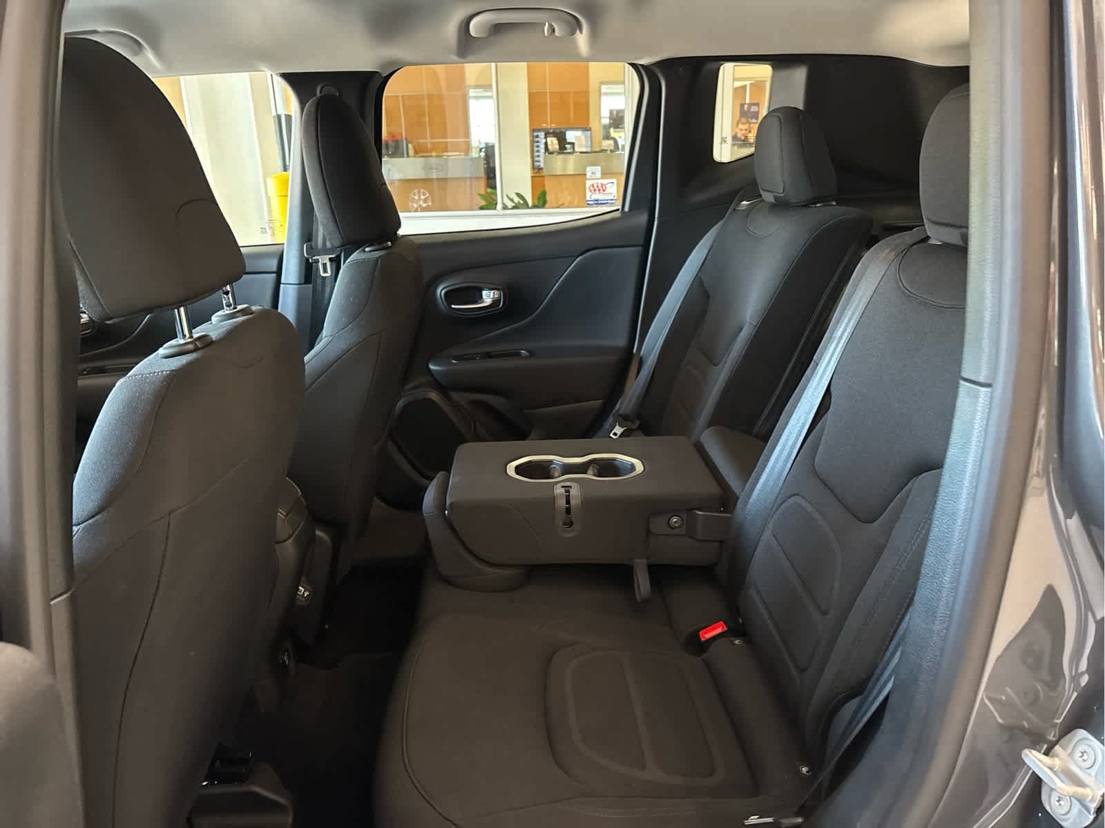 Used 2022 Jeep Renegade Latitude w/ Convenience Group AWD/4WD image 30