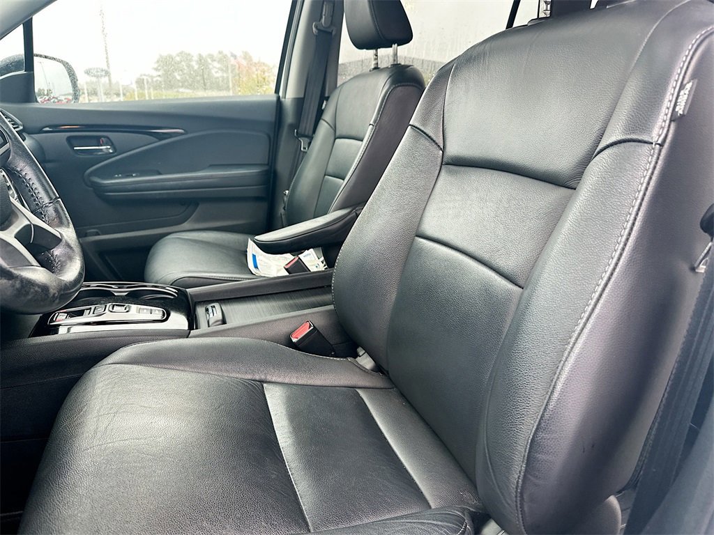 Used 2021 Honda Pilot Touring image 9