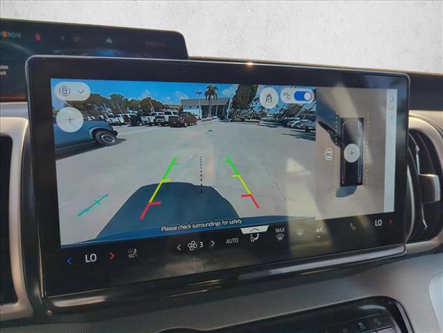 Certified 2025 Ford Expedition Active image 12