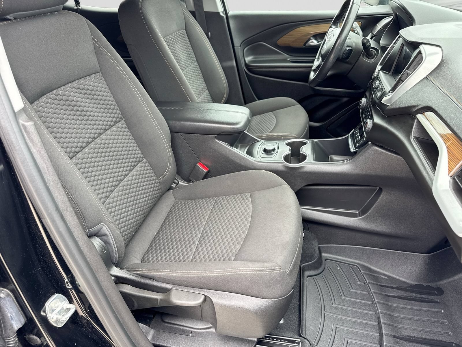 Used 2020 GMC Terrain SLE FWD image 22