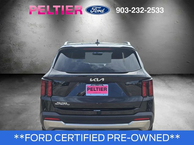 Used 2024 Kia Sorento EX w/ Panoramic Sunroof Package FWD image 5