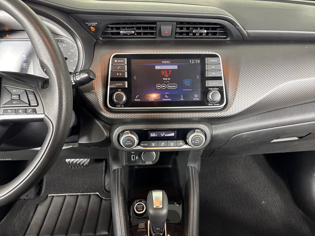 Used 2019 Nissan Kicks SV FWD image 29