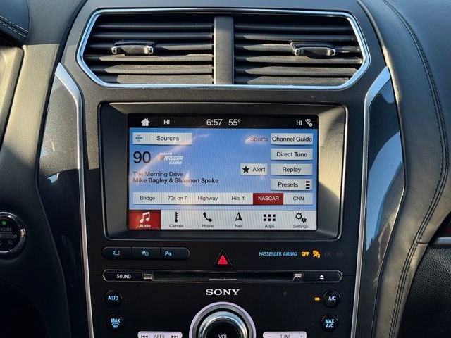Certified 2018 Ford Explorer Platinum AWD/4WD image 3