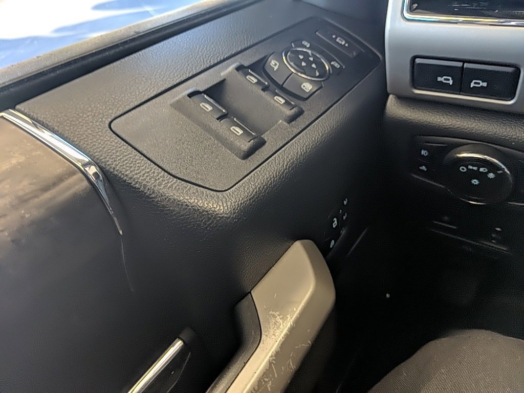 Certified 2022 Ford F350 Lariat w/ Lariat Ultimate Package image 27