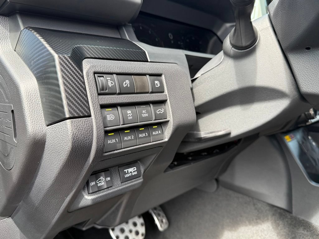 Used 2025 Toyota Tacoma TRD Pro AWD/4WD image 25