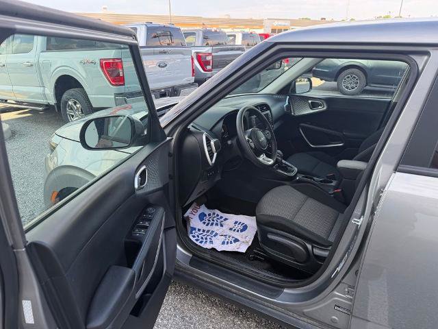 Used 2024 Kia Soul LX w/ Option Group 015 FWD image 8