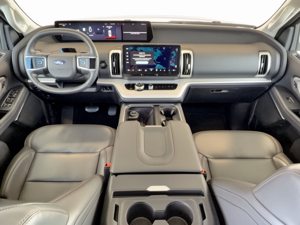 Certified 2025 Ford Expedition Active AWD/4WD image 17