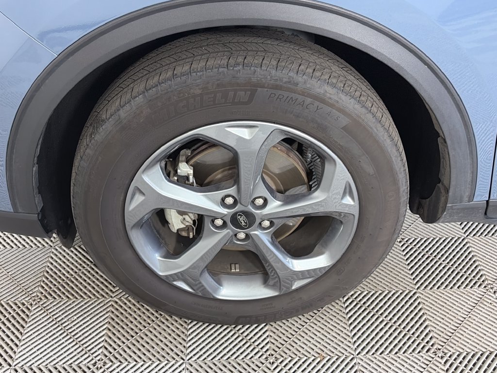 Certified 2025 Ford Escape ST-Line Select AWD/4WD image 8