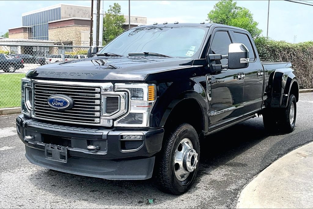 Certified 2022 Ford F350 Platinum AWD/4WD image 1