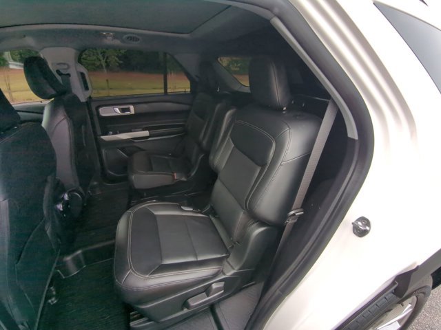 Certified 2021 Ford Explorer Limited w/ Equipment Group 301A AWD/4WD image 31