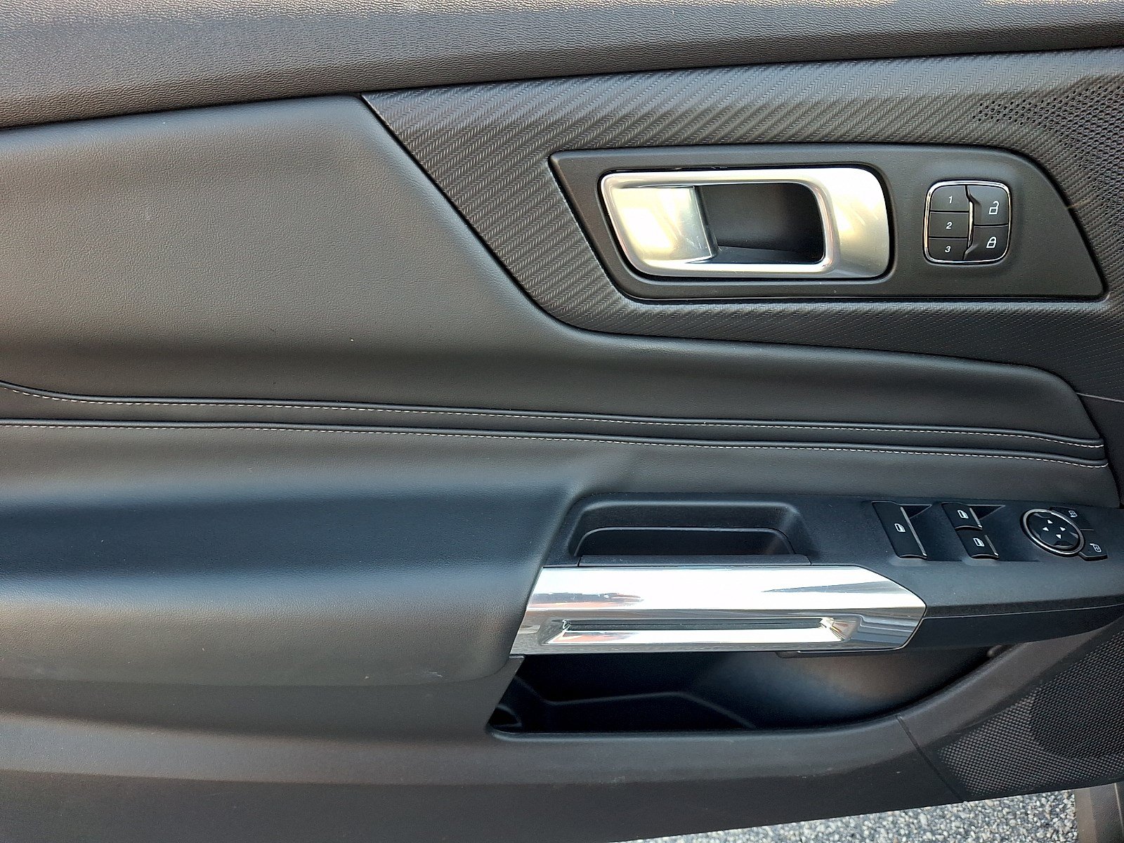 Certified 2025 Ford Mustang GT Premium RWD image 11