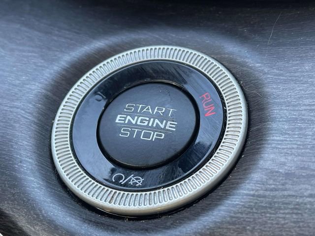 Used 2023 Jeep Grand Cherokee L Limited w/ Luxury Tech Group II image 29