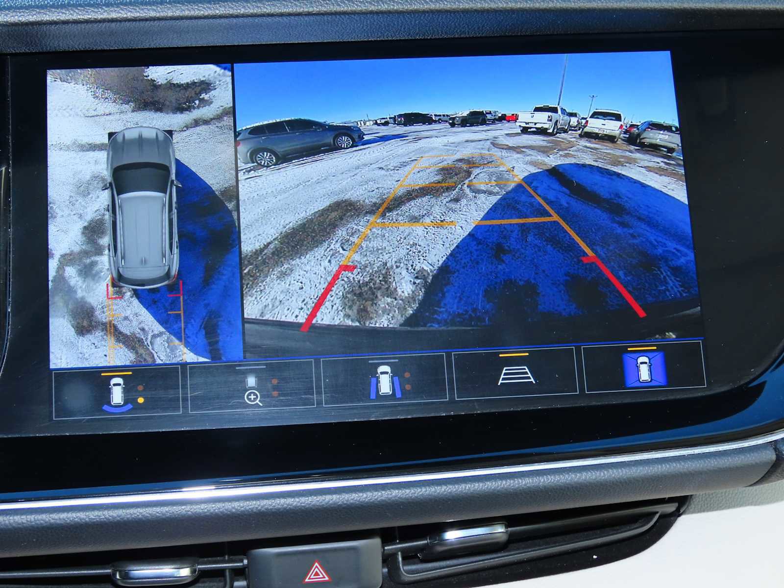 Used 2023 Buick Envision Avenir image 30