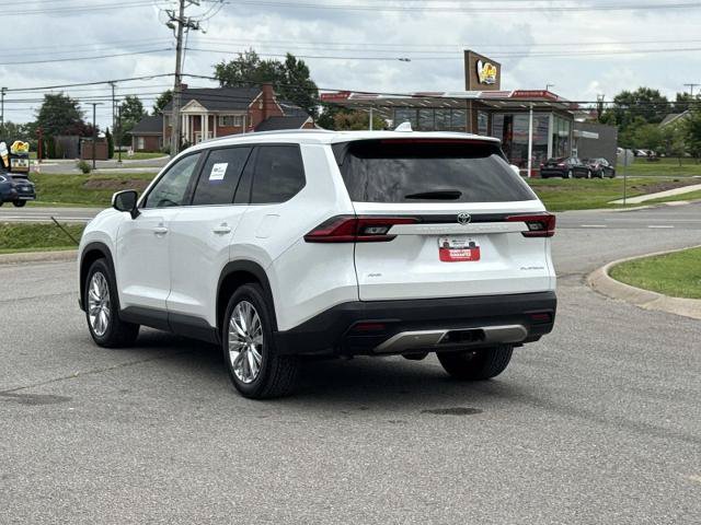 Used 2025 Toyota Grand Highlander AWD image 7