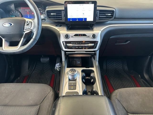 Certified 2022 Ford Explorer XLT w/ Class IV Trailer Tow Package RWD image 18
