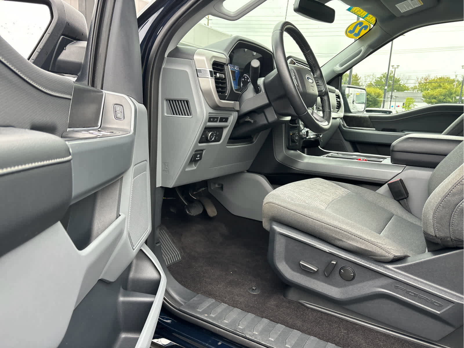 Certified 2022 Ford F150 XLT w/ Equipment Group 302A High image 12