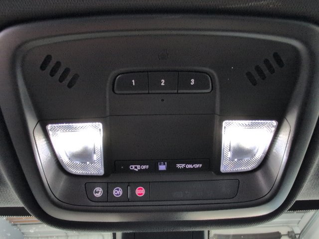 Used 2023 Chevrolet Traverse LT AWD/4WD image 30