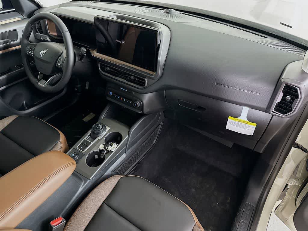 Certified 2025 Ford Bronco Sport Outer Banks w/ Outer Banks Tech Package+ AWD/4WD image 34