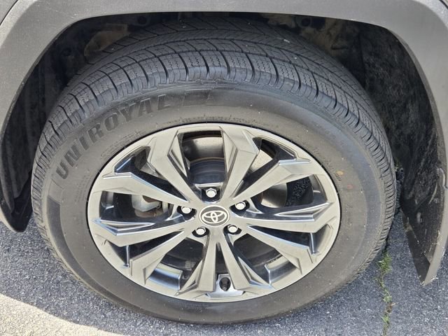 Used 2023 Toyota RAV4 XLE Premium AWD/4WD image 16