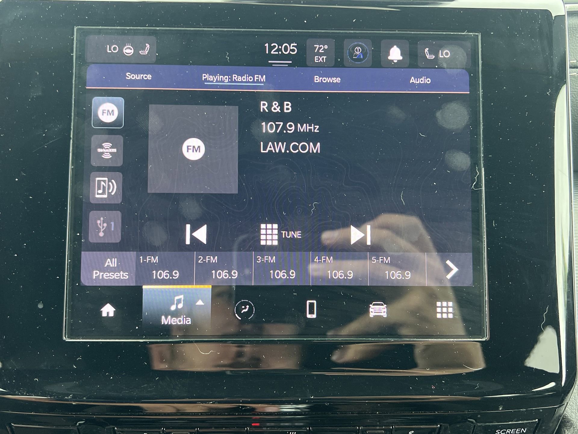 Used 2024 Jeep Grand Cherokee Altitude image 11