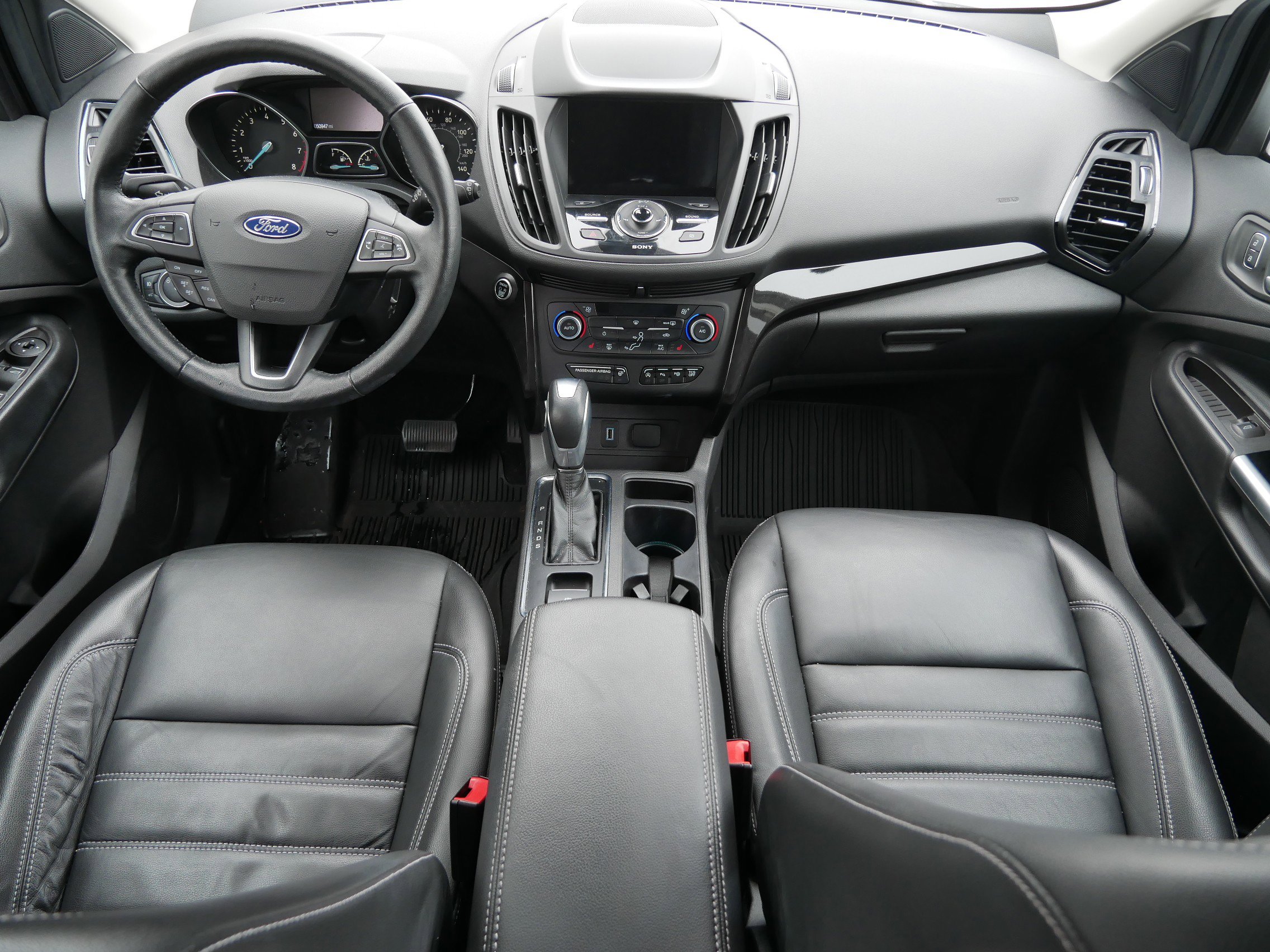 Certified 2019 Ford Escape Titanium image 9