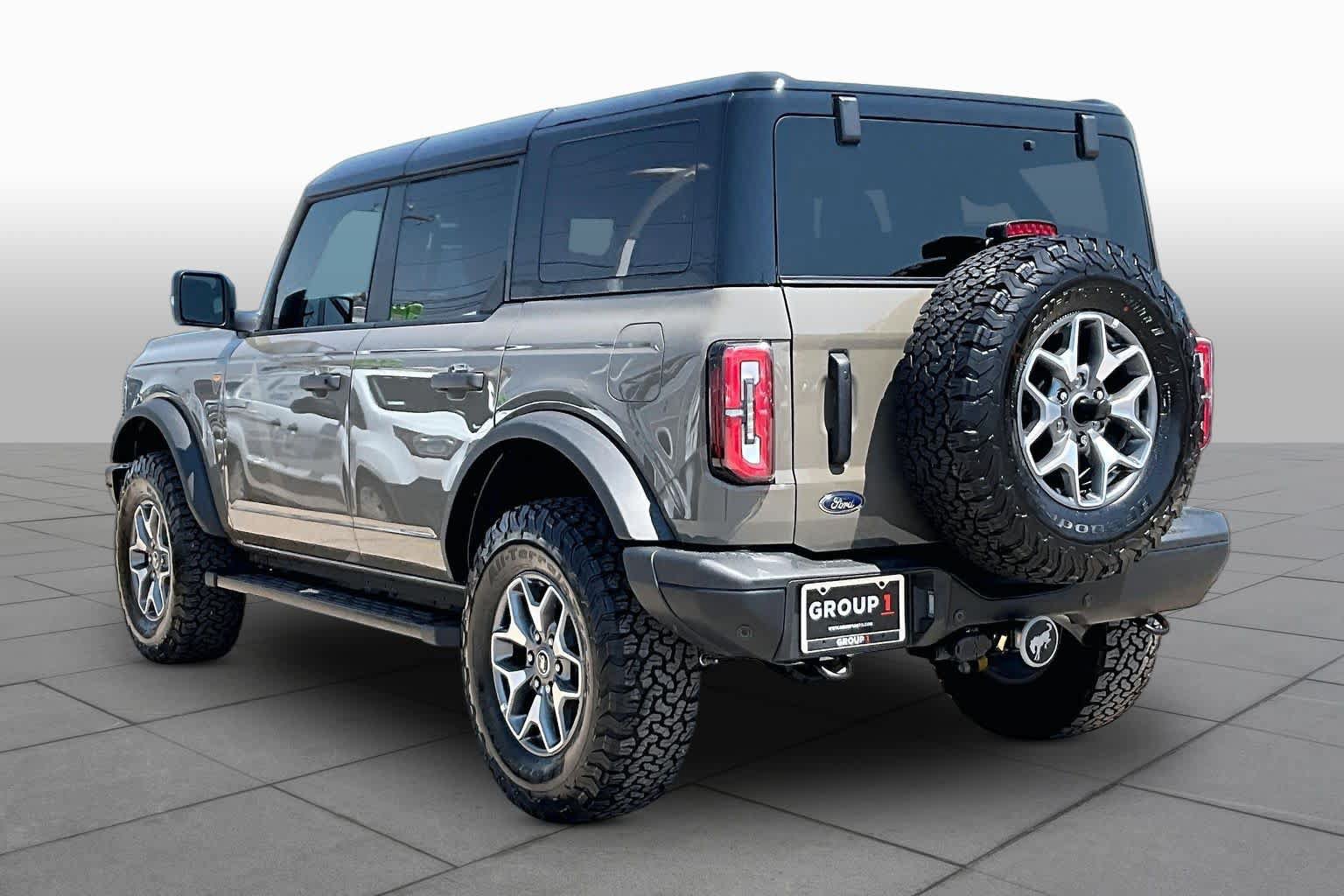 Certified 2025 Ford Bronco Badlands AWD/4WD image 12