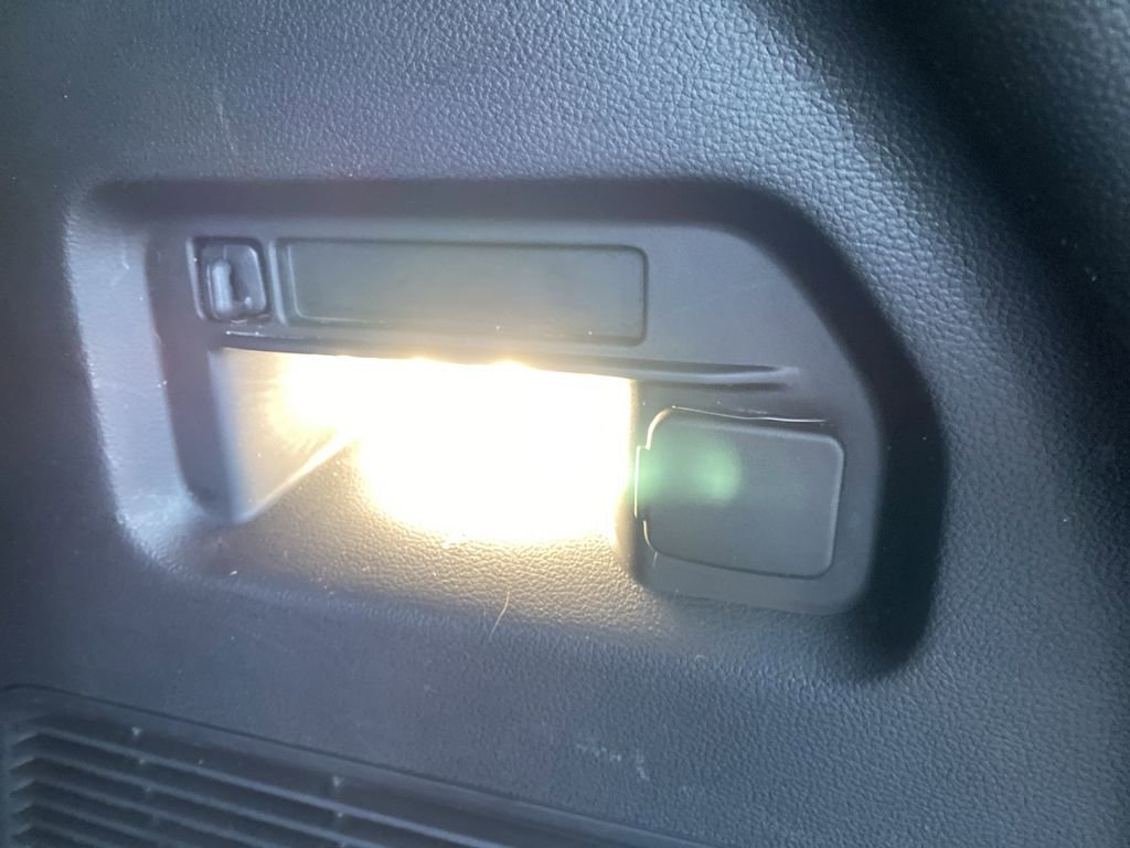 Certified 2025 Ford Explorer ST-Line image 21